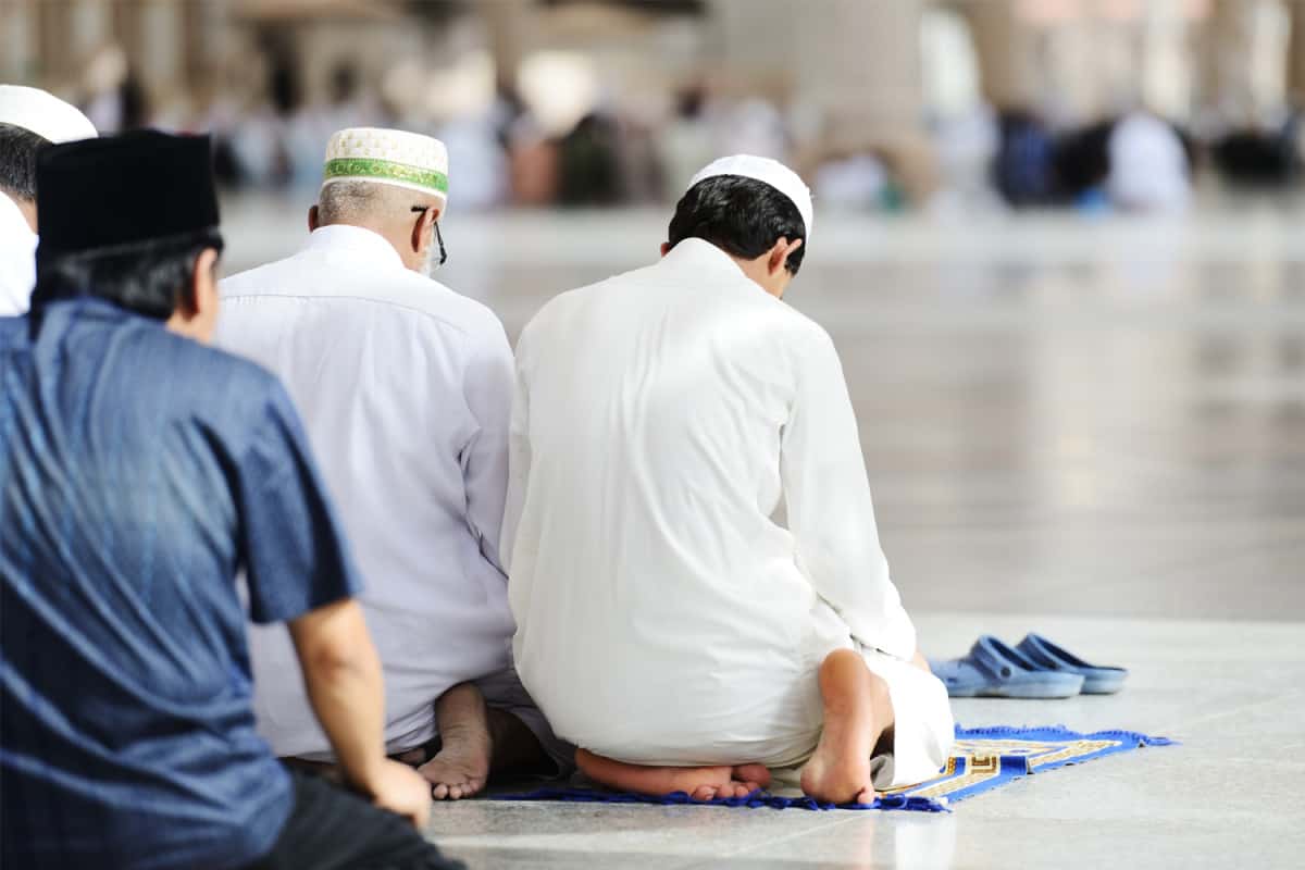 من فاته صلاة في عمره ولم يحصلها فليقم في اخر جمعة في رمضان