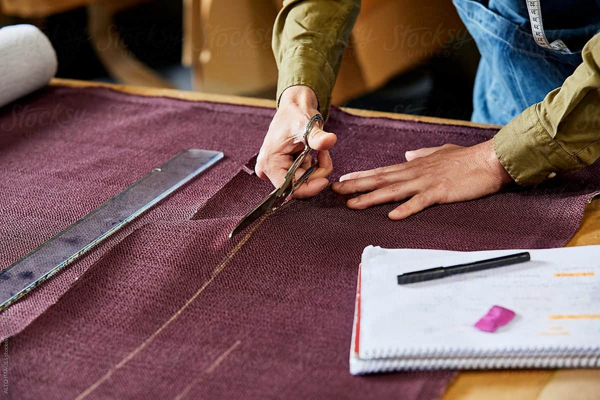 خطوات تنفيذ بعض القطع الملبسية