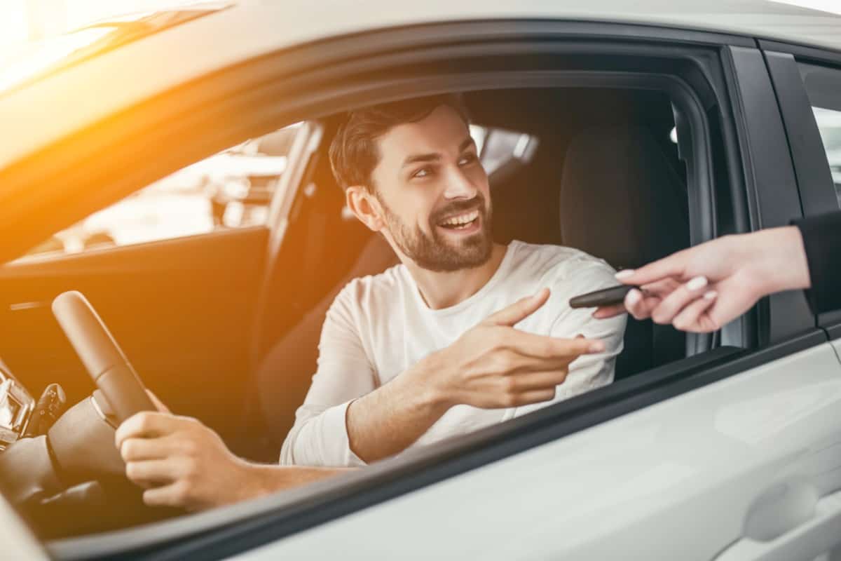 تجارب حجز المفتاح لتاجير السيارات