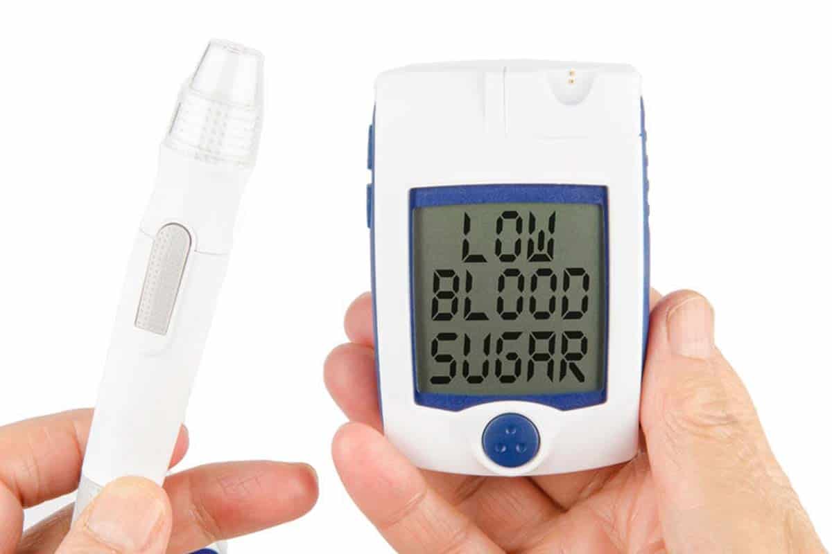 انخفاض السكر اسبابه واعراضه وطرق علاجه