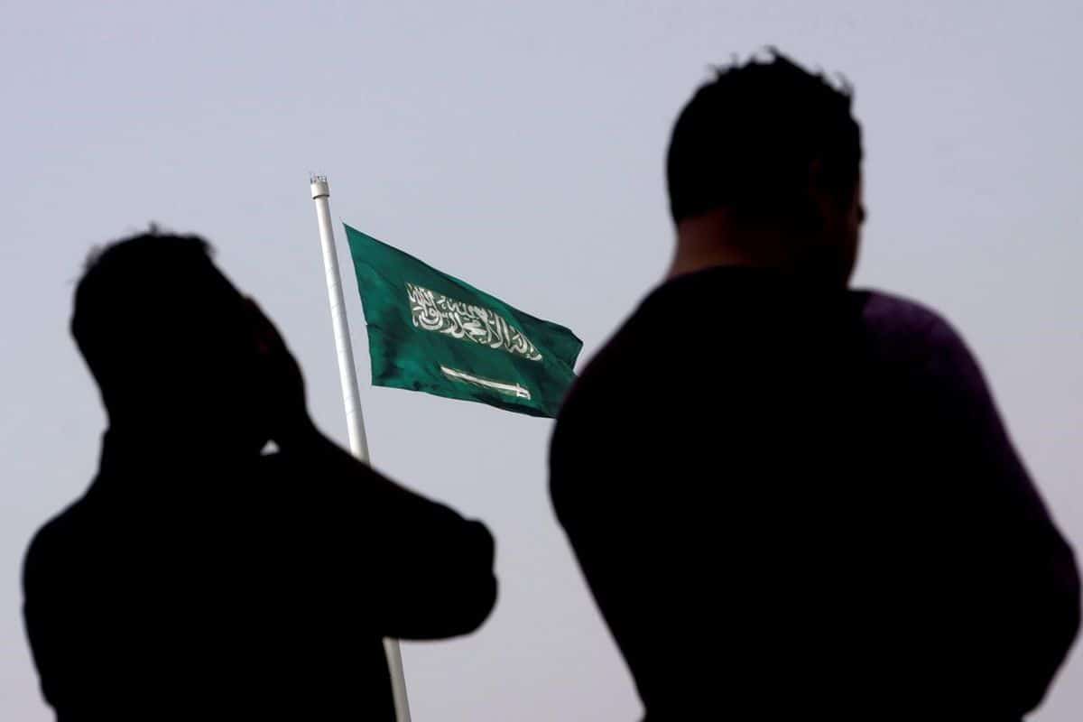 كتابة موضوع موثق حول حب الوطن