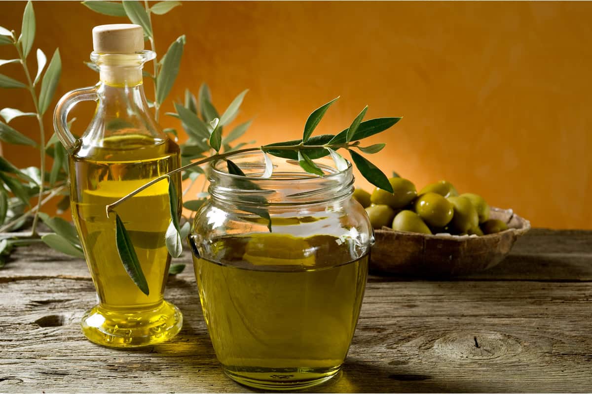 فوائد شرب زيت الزيتون