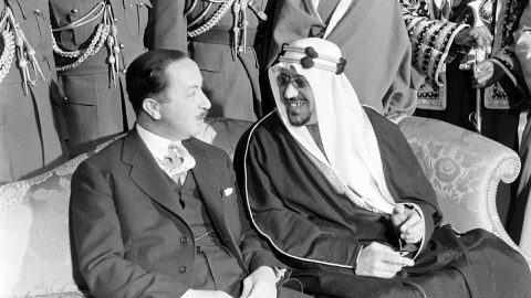 بحث عن الملك سعود نشأته وصفاته أهم إنجازاته