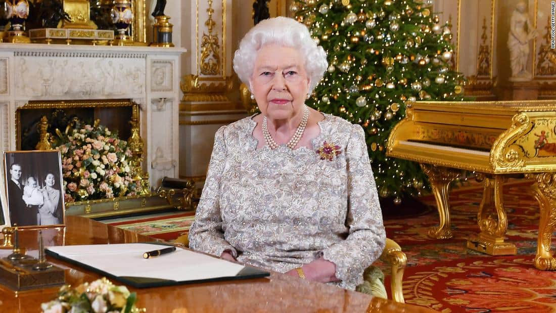من هي الملكة اليزابيث أسرار لم تعرفها من قبل عن Elizabeth Alexandra Mary