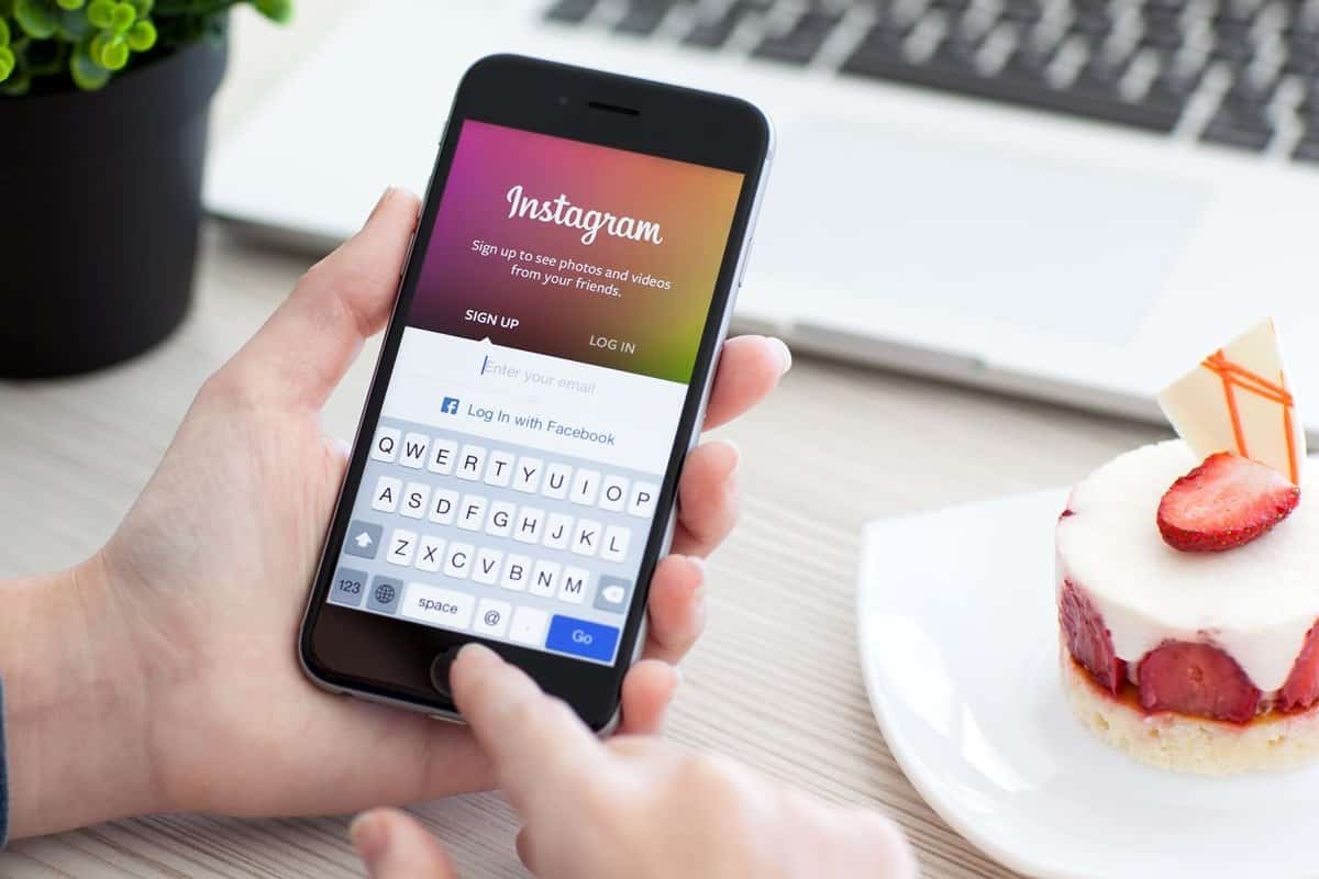 طريقة تسجيل دخول انستقرام عن طريق الفيس بوك