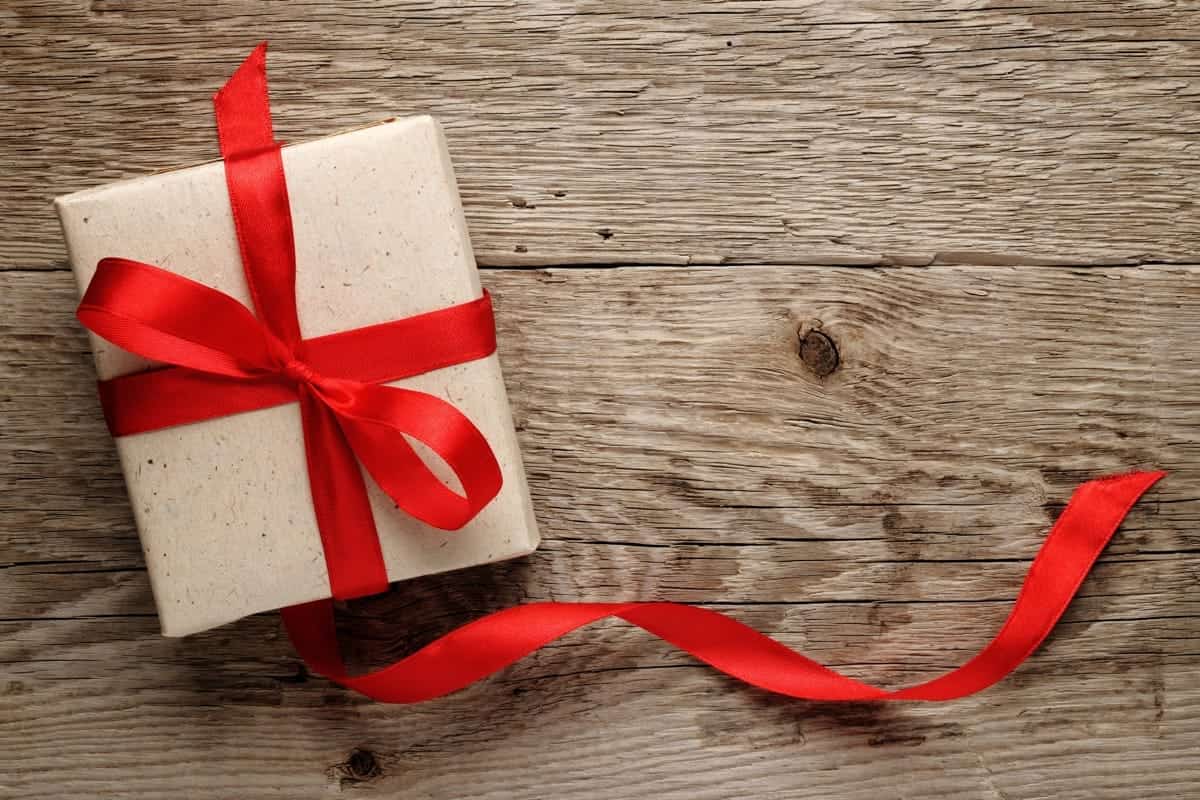 تفسير الهدية في المنام لمختلف الحالات بالتفصيل