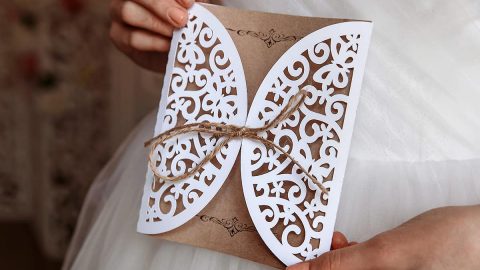 قائمة أفضل محلات بطاقات دعوة زفاف في الرياض