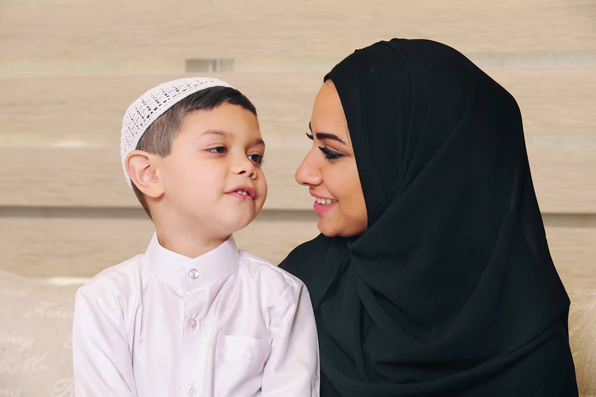 من أهم الأحاديث الصحيحة عن الأم