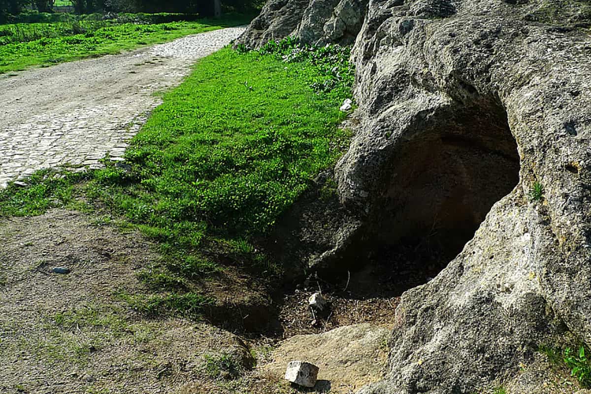 كهوف تكا كوي