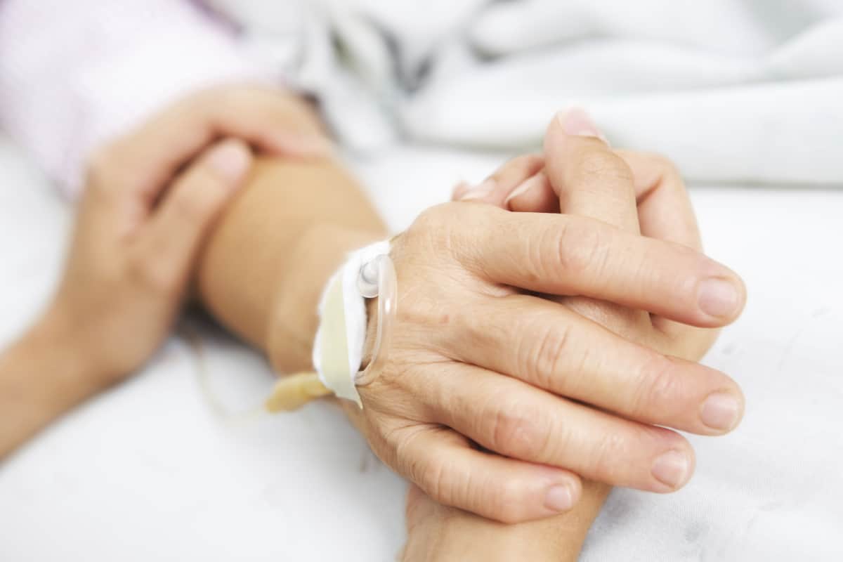 تفسير رؤية الميت مريض في المنام