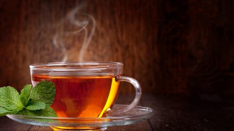 فوائد الحبق مع الشاي للصحة والجمال