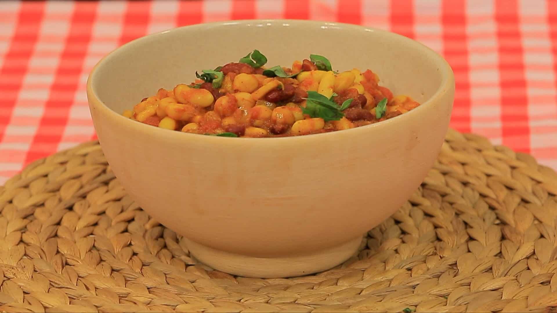طريقة عمل فاصوليا بيضاء في البيت سهلة وسريعة