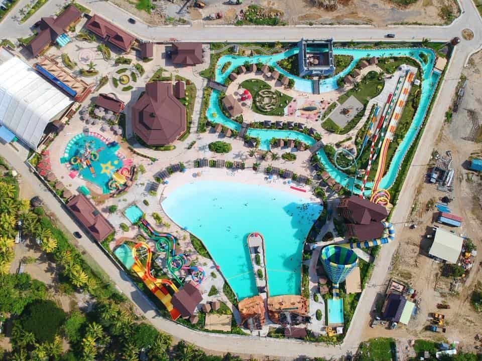 مدينة الألعاب المائية سيفن سيز في الفلبين مدينة الألعاب المائية سيفن سيز في الفلبين