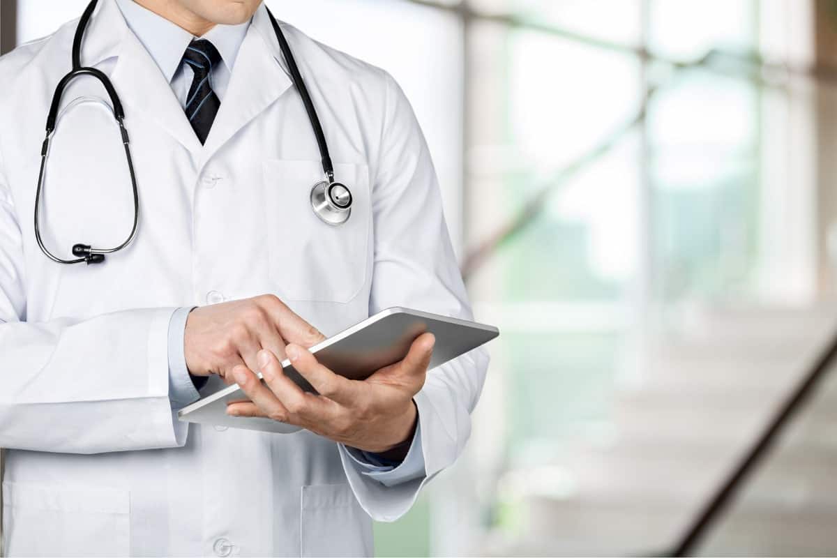 مراحل دراسة الطب البشري بالشرح