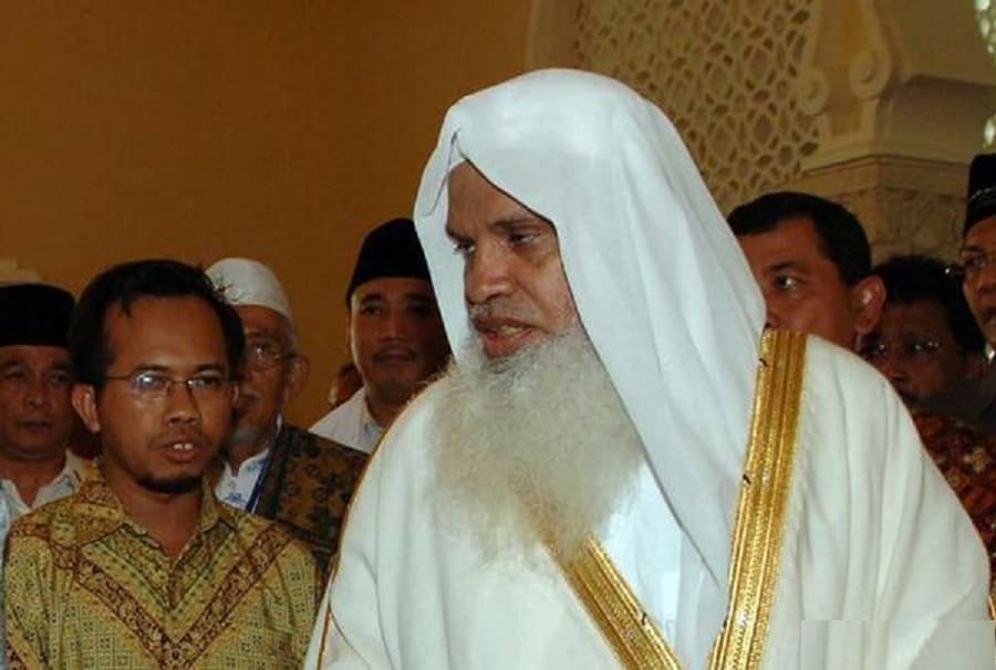 هاشتاق الشيخ علي الحذيفي يتصدر تويتر في السعودية