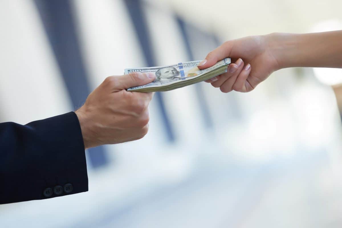 بحث عن البيوع المحرمة وأنواعها