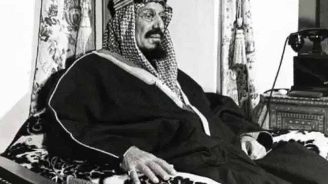 بحث عن الملك عبد العزيز آل سعود