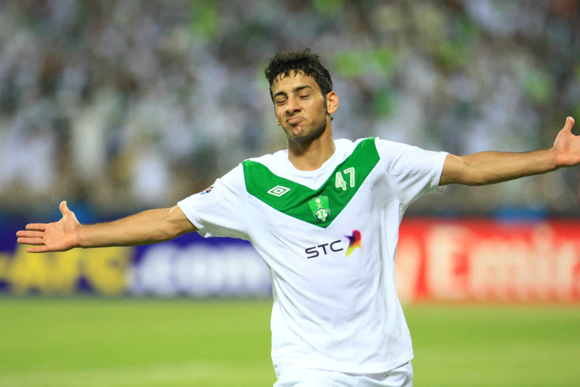الأهلي يجدد مع بصاص قريبًا