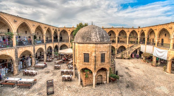 بيوك خان Büyük Han بيوك خان Büyük Han