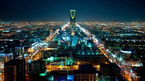 موضوع عن تطوير السياحة في السعودية