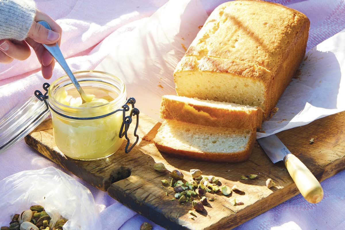 طريقة كيكة الزبادي خطوة بخطوة