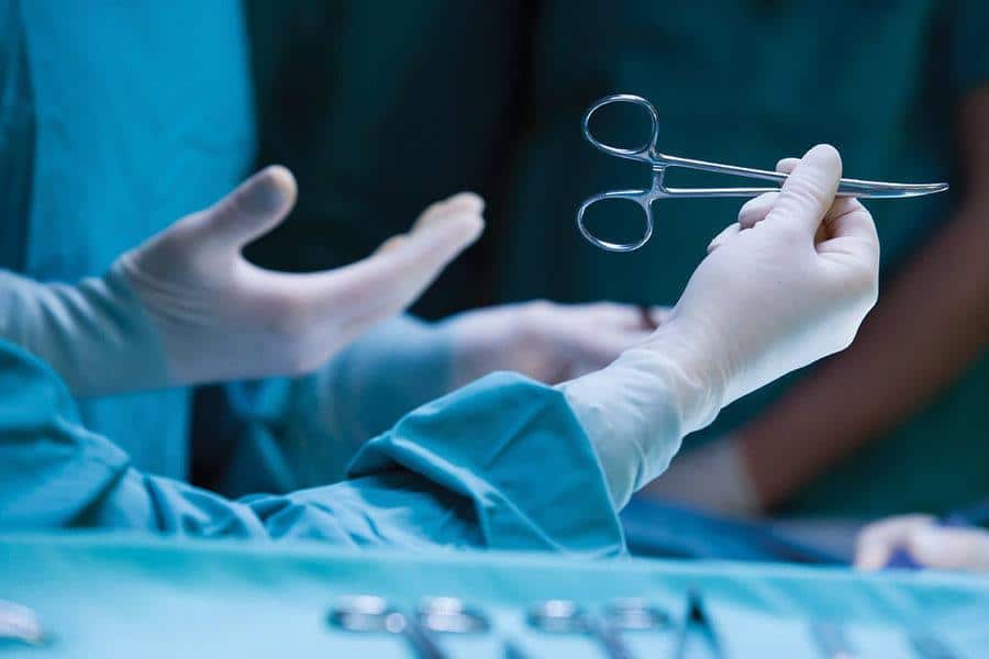 عملية تكميم تودي بحياة ثلاثينية بالطائف.. ووزارة الصحة تتخذ إجراءات عاجلة