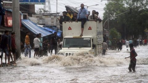 مصرع 44 مواطناً في فيضانات اجتاحت شمال الهند