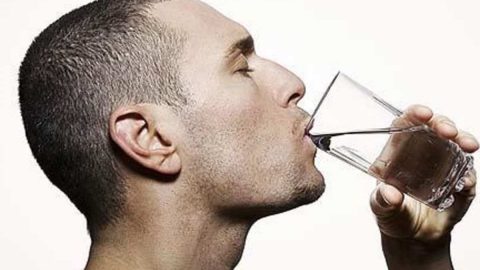 فوائد شرب الماء بكثرة للصحة