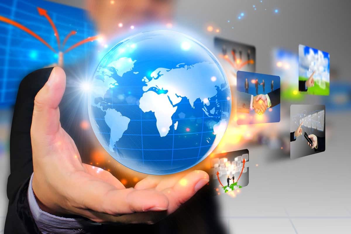 بحث حول تقنية المعلومات وانواعها وفوائدها