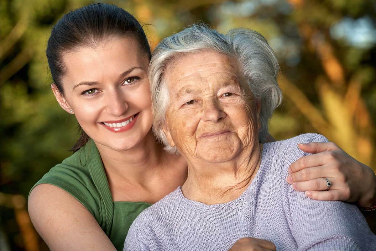 اذاعة عن المسنين