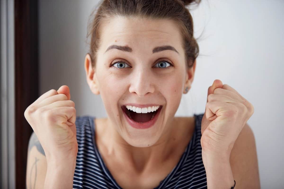 اذاعه عن الابتسامه