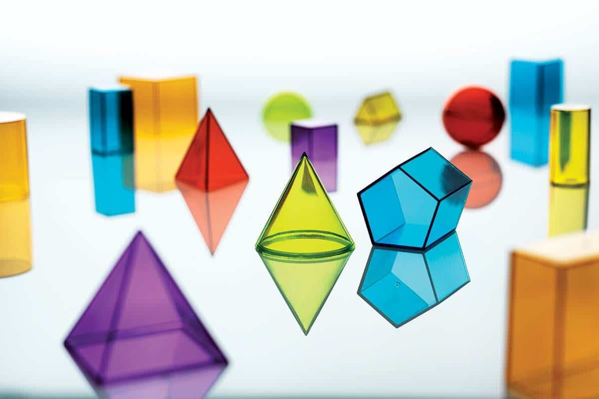بحث عن الاشكال الهندسية وخواصها
