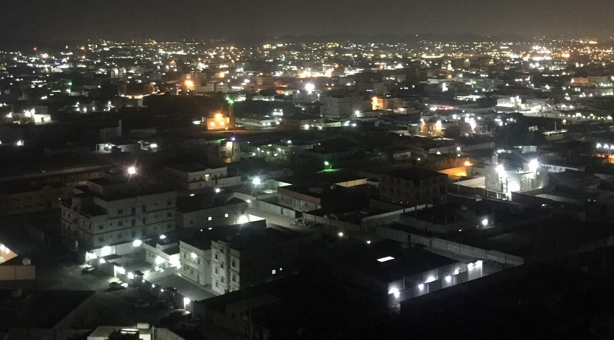 هاشتاق منازلنا بلا كهربا يتصدر الترند في تويتر السعودية