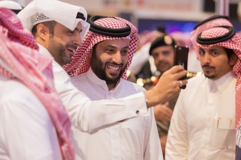 تركي آل الشيخ فخورًا بالقائمين على موسم الرياض: الله يبيّض وجوهكم
