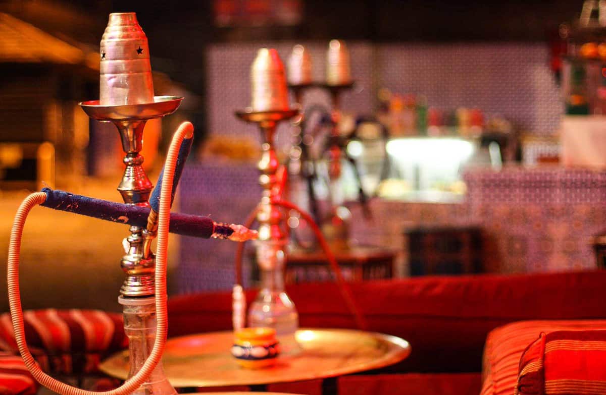 تعرف على تفاصيل لائحة رسوم تقديم منتجات التبغ للمطاعم والمقاهي بعد تطبيقها رسمياً