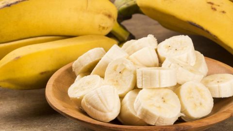 تفسير اكل الموز في المنام للعزباء