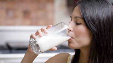 تفسير شرب الحليب في المنام لابن سيرين