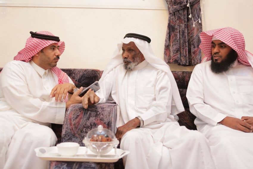 ذكريات مواطن تجاوز 100 عام عن السعودية وقصة محاولة اغتيال الملك عبد العزيز