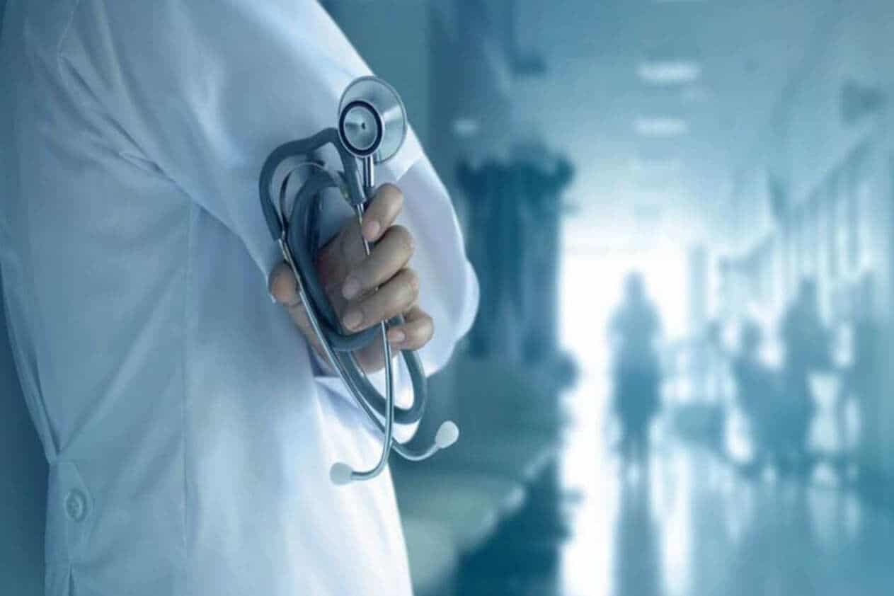 أطباء مستشفى دبي ينقذون حياة عجوز توقف قلبها ثلاث ساعات متواصلة