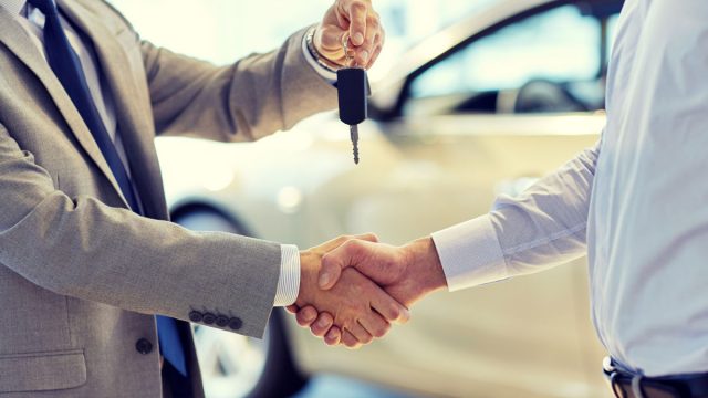 شروط شراء سيارة في دبي وافضل معارض بيع السيارات في Dubai