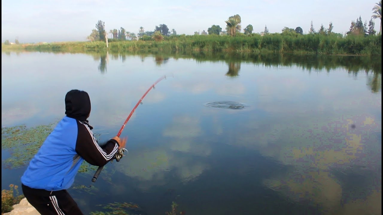 أمريكي ألقى الصنارة في الماء لتخرج مفاجأة غير متوقعة