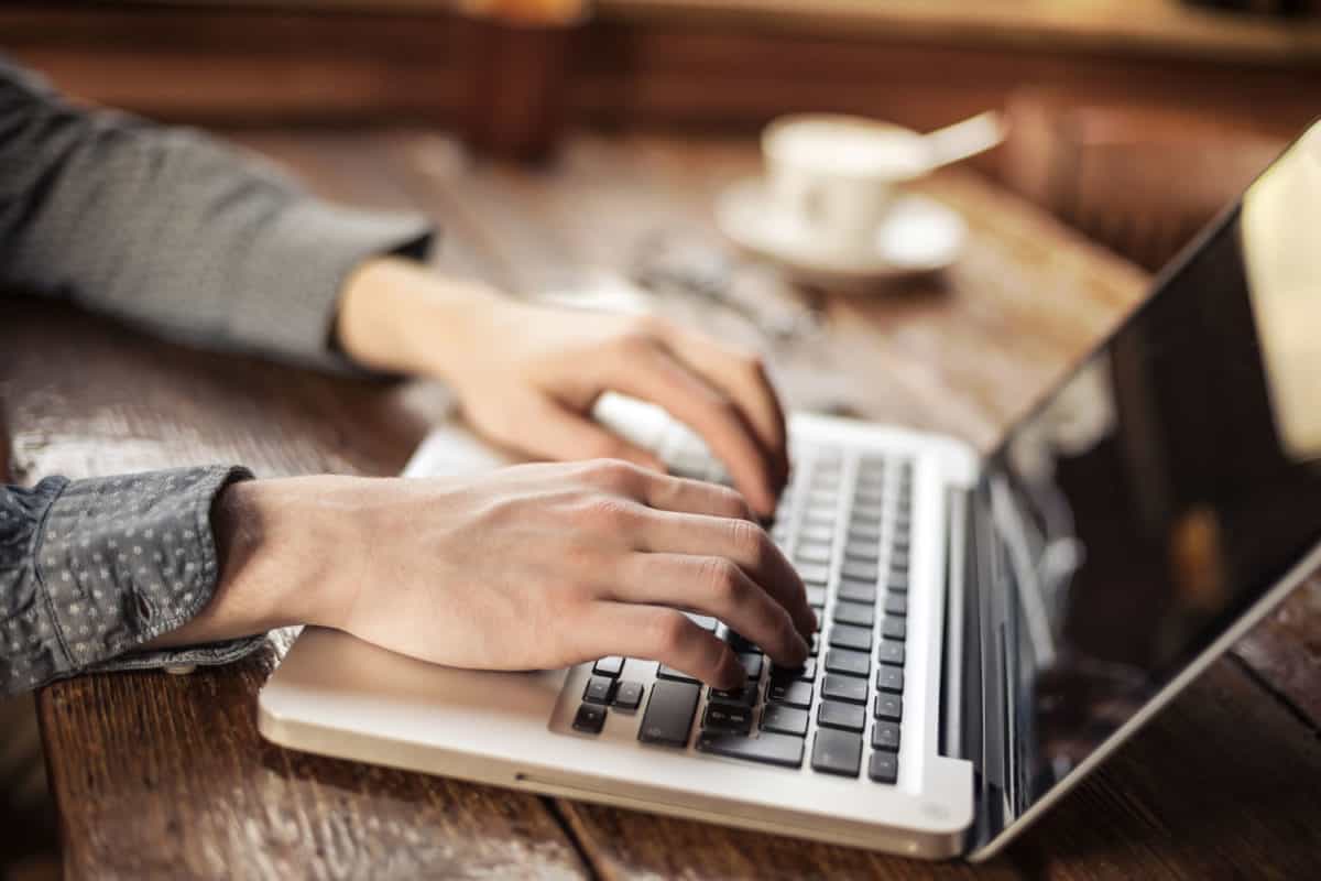 استعلام عن رقم سداد رخصة العمل برقم اقامة العامل لتجديد الإقامة بالخطوات