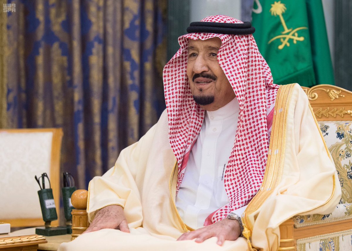 السعوديون يجددون البيعة للملك في هاشتاق ذكرى البيعة الخامسة