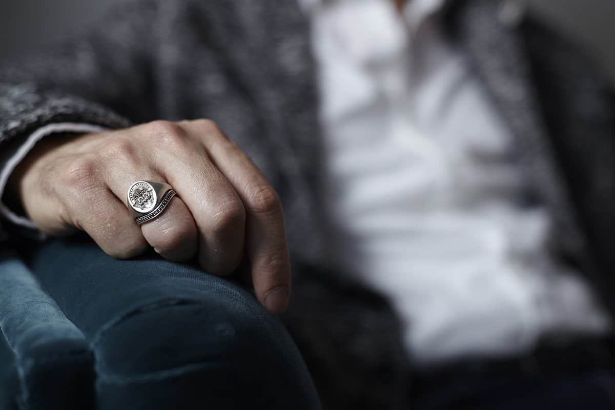 تفسير حلم خاتم فضة رجالي