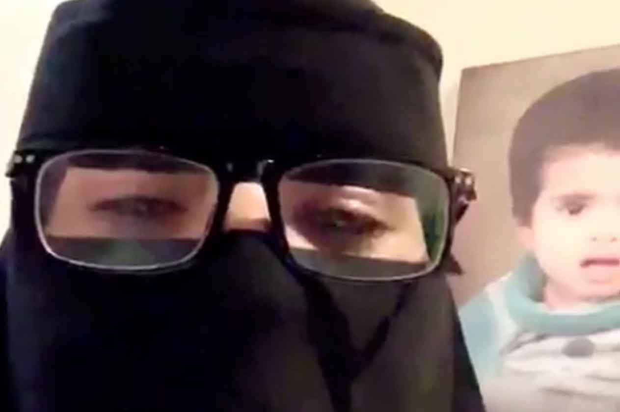 مواطنة سعودية تستغيث: طليقي يعذب أطفالي وشقيقه يبتزني بالصور