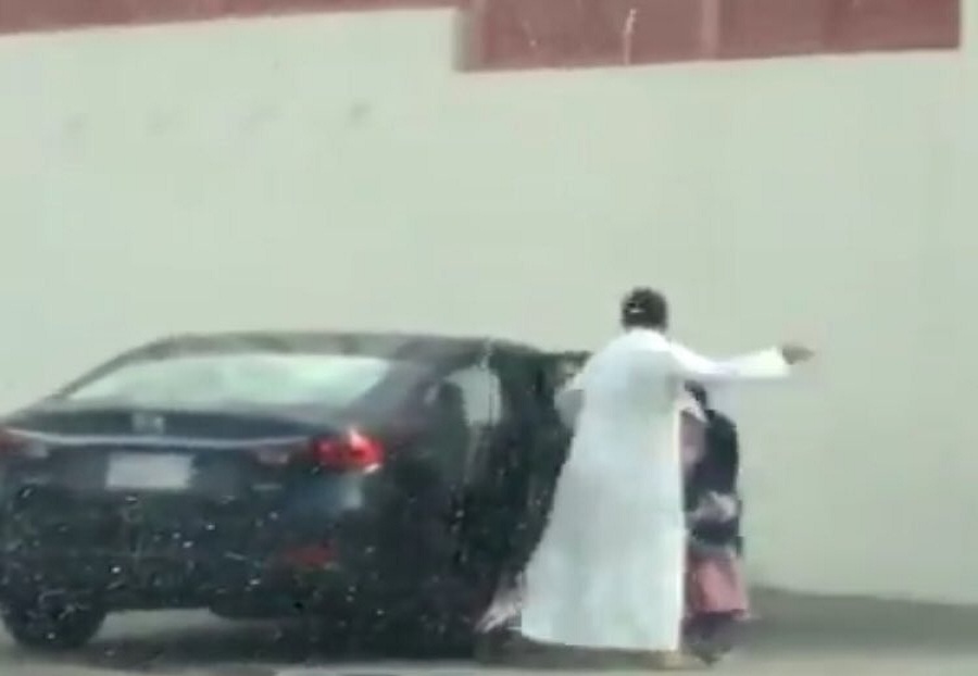 هاشتاق نطالب بمحاسبة معنف ابنته في ترند السعودية بتويتر