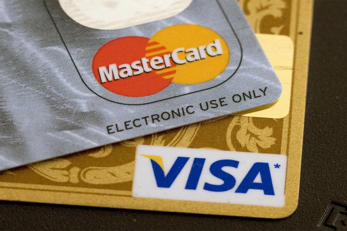 الفرق بين الفيزا والماستر كارد