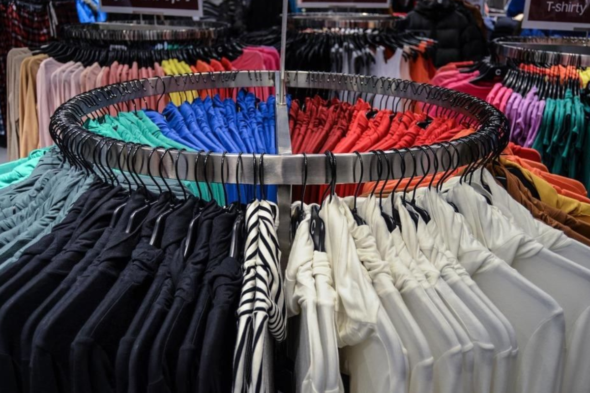 معلومات عن مركز أبو هيل للتسوق هور العنز