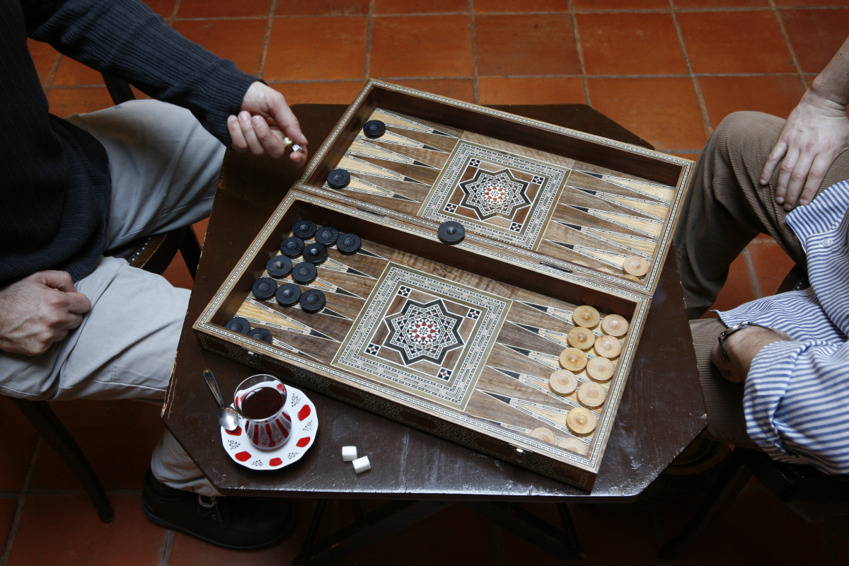 ما هي قواعد لعبة الطاولة