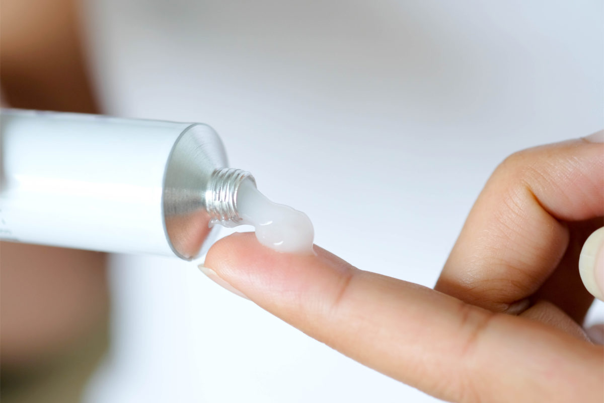 ما طريقة استخدام كريم تريتوسبوت لتفتيح وتبييض البشرة tritospot